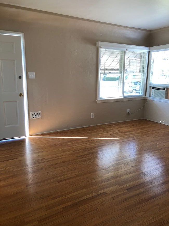 Photo - 316 N Bushnell Ave Unidad 316