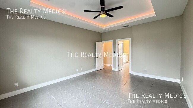 Photo - 118 Lily Ln