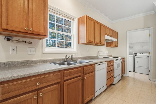 Photo - 4 Bedroom / 3 Bath Chapel Hill Home Available now!