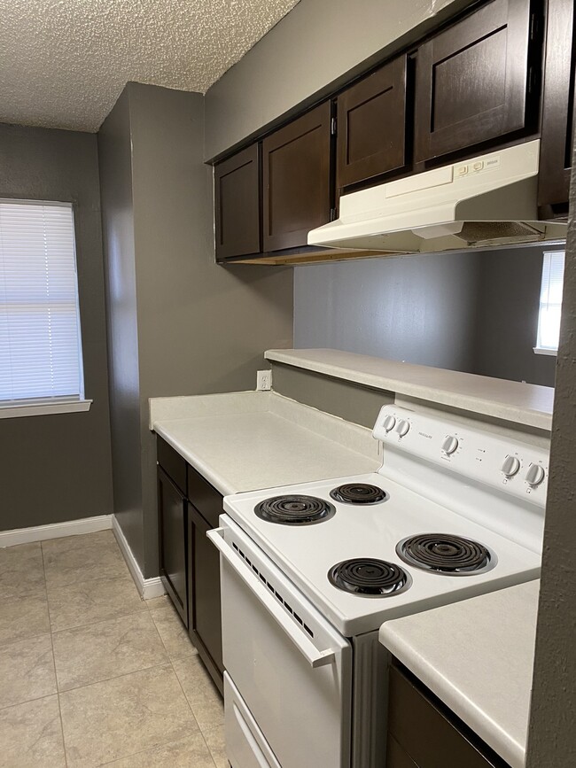 Photo - 2316 Carley St