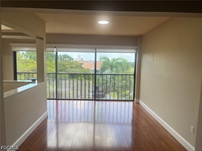 Photo - 7430 Lake Breeze Dr Unit 505