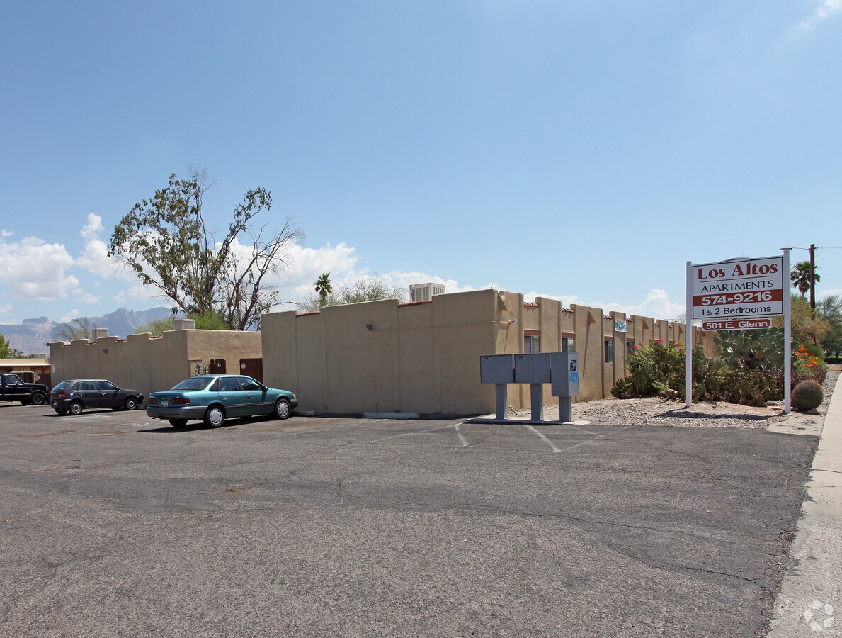 Los Altos Apartments - Los Altos Apartments