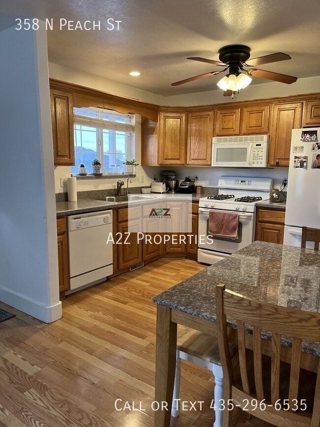 Photo - 358 N Peach St