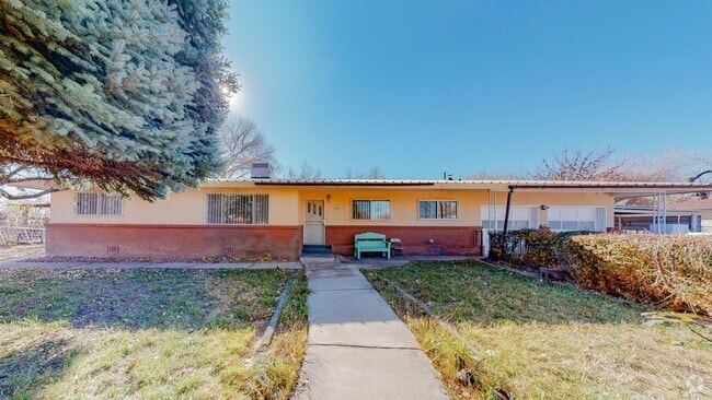 Building Photo - NORTH VALLEY 3 Bedroom  2 Bath Rental