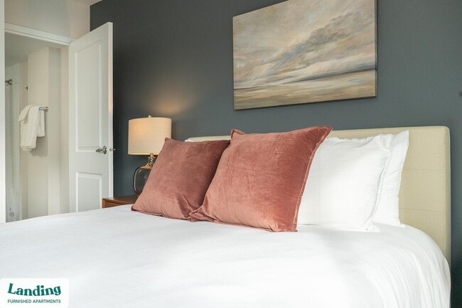 Photo - 305 Dr. M.L.K. Jr St S Unit 834.1403524