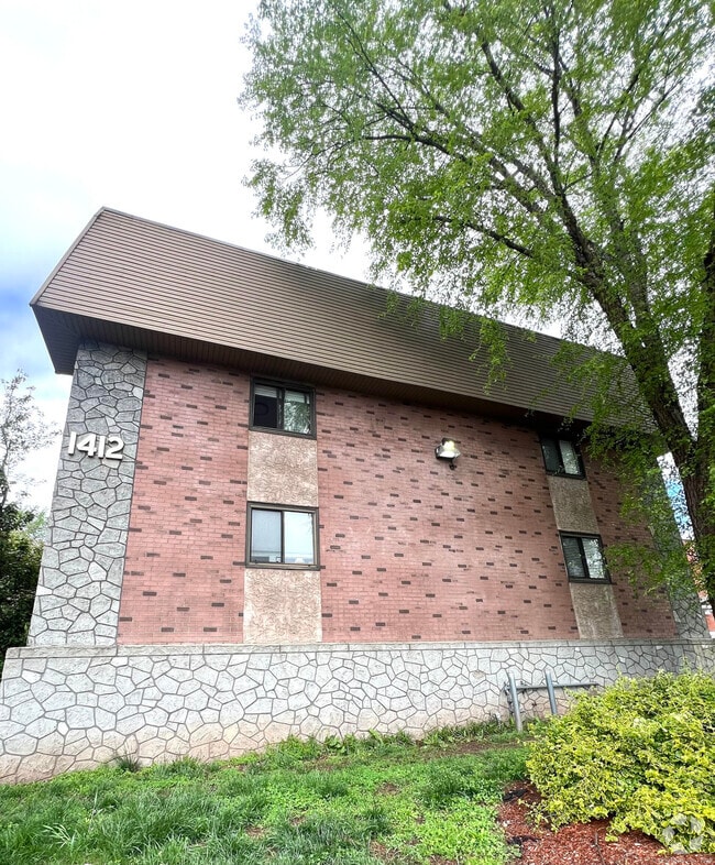 Building Photo - 1412 East St Rental