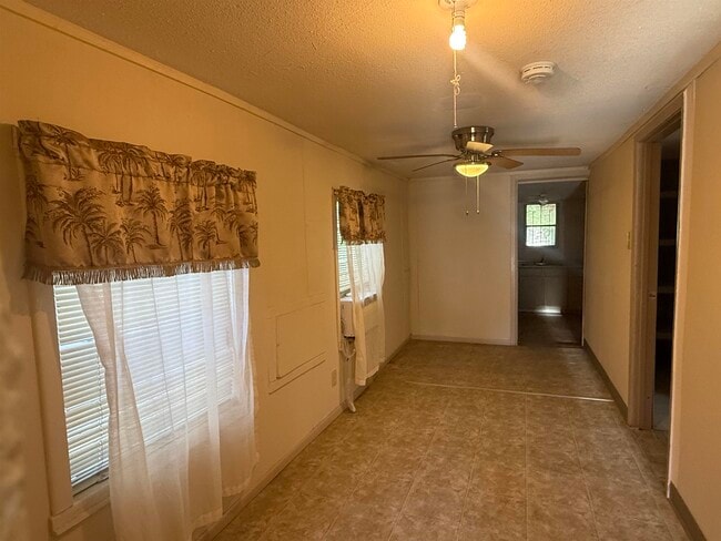 Photo - 2414 Sanders Ave