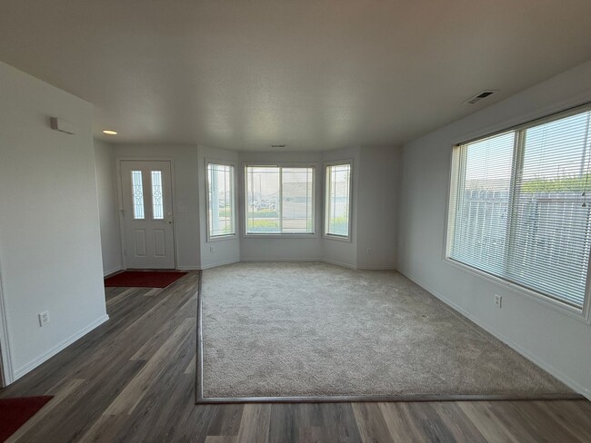 Photo - 4603 Messara Ln