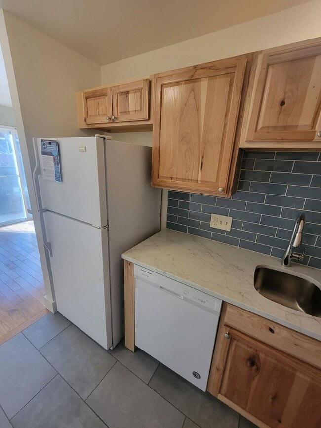 Photo - 3597 Nottingham Ct Unit #2