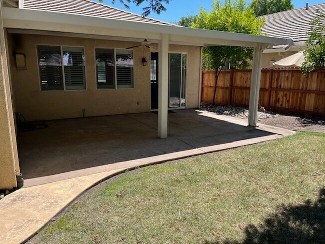 Photo - Desirable 3 bedroom 2 bath Home in Roseville