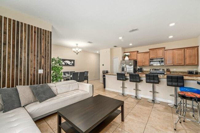 Photo - 4900 Clock Tower Dr Unidad ID1018193P