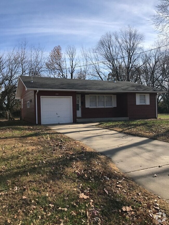 Building Photo - 2060 S Wedgewood Ave Rental