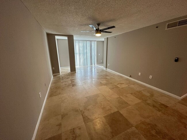 Building Photo - Bocar #103 Unit Bocar