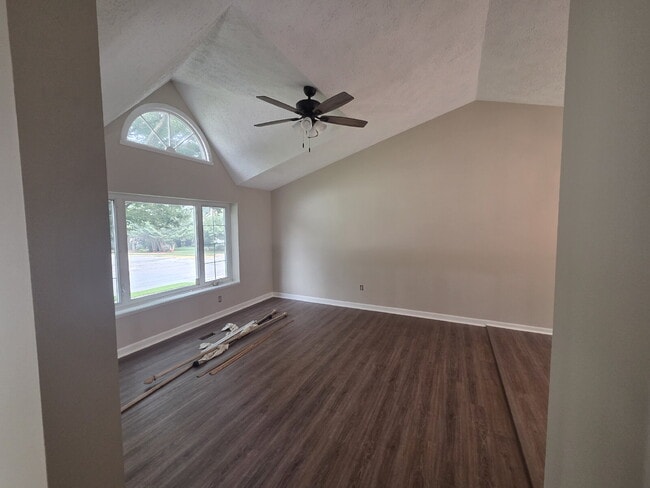 Photo - "Spacious 4 BR Home with Finished Basement in Walkersville!"