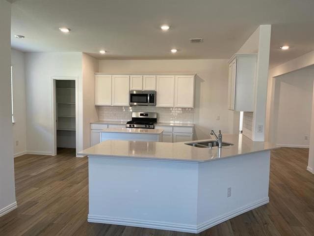 Photo - 1115 Mahogany Ln