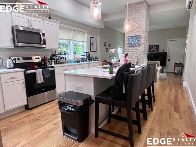 Photo - 72 Foster St Unit 1