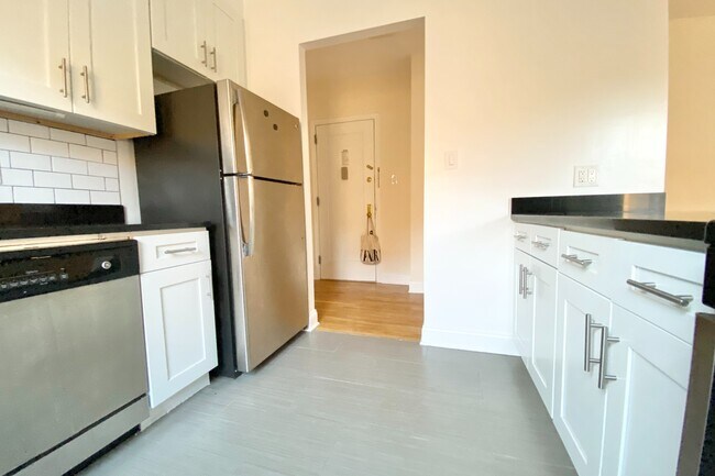 Photo - 105 Pinehurst Ave Unit 52