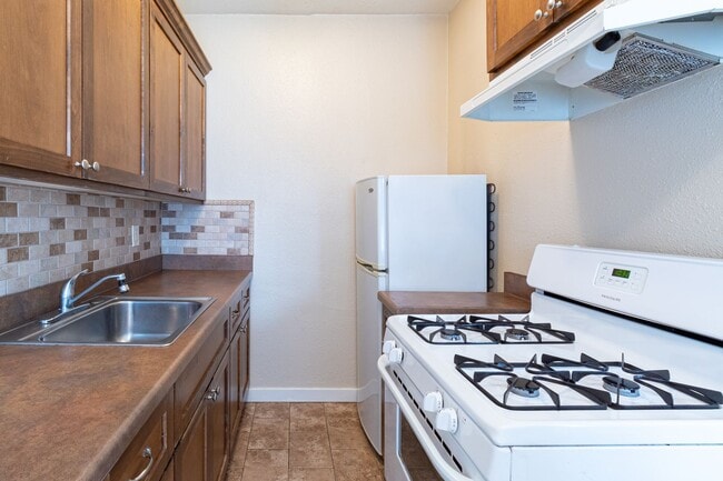 Photo - 1324 N Peterson Ave Unidad 07