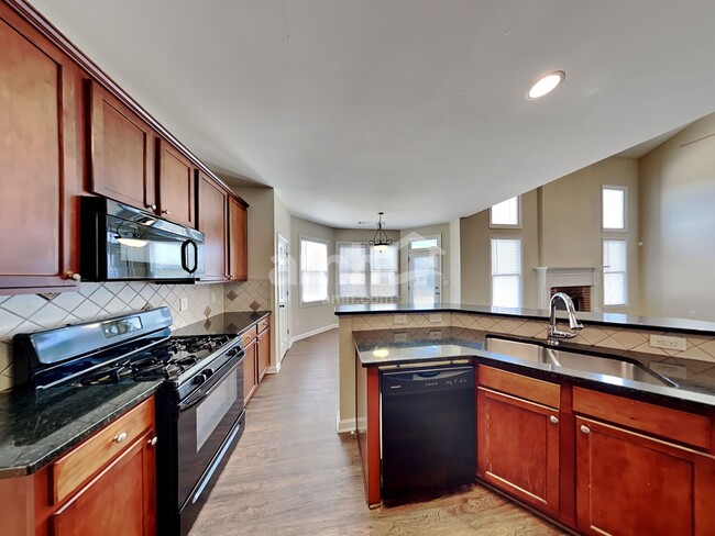 Photo - 2410 Chandler Grove Dr