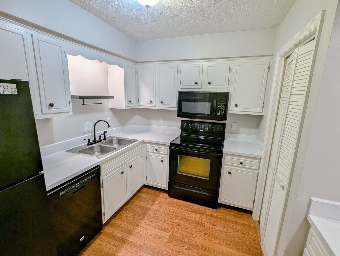 Photo - 440 Stewarts Ferry Pike (Nashville, TN)