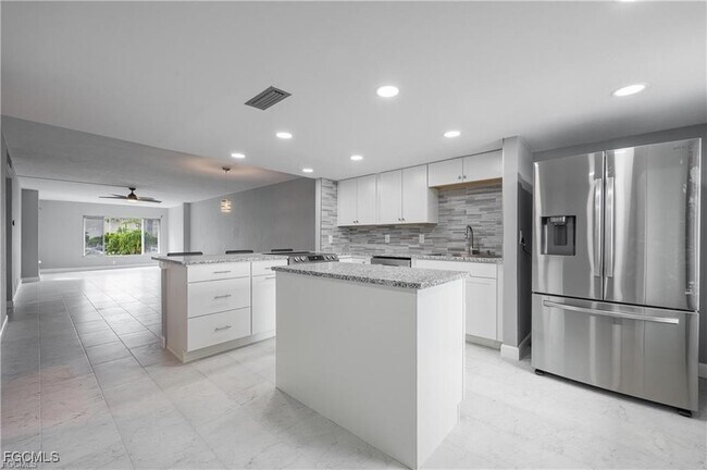 Photo - 2244 Winkler Ave Unit 207