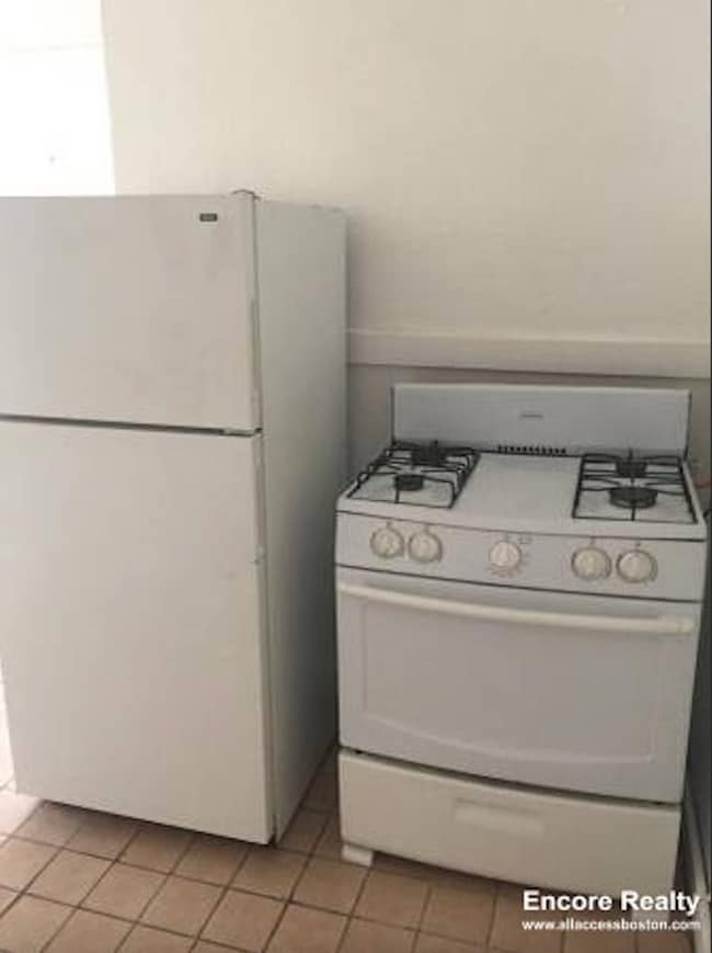 Photo - 4 Adella Pl Unit 2
