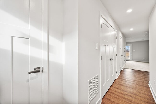 Photo - 22 Iron Horse Ln