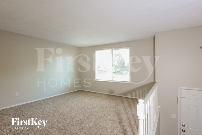 6830 Littleton Dr