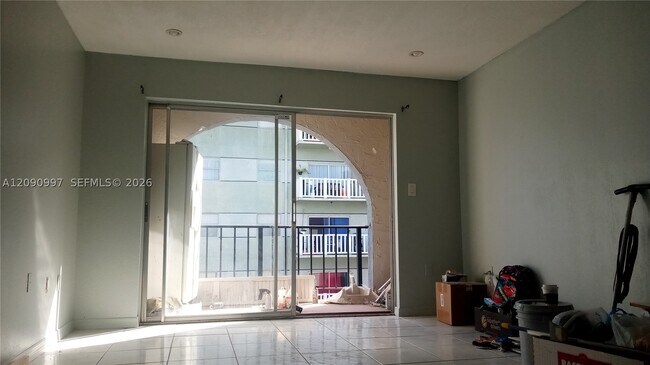 300 W 74th Pl Unidad 303