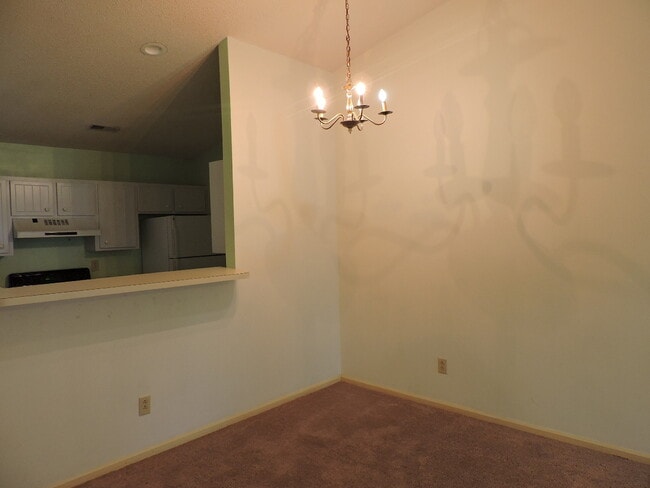 Photo - 118 Village Ct