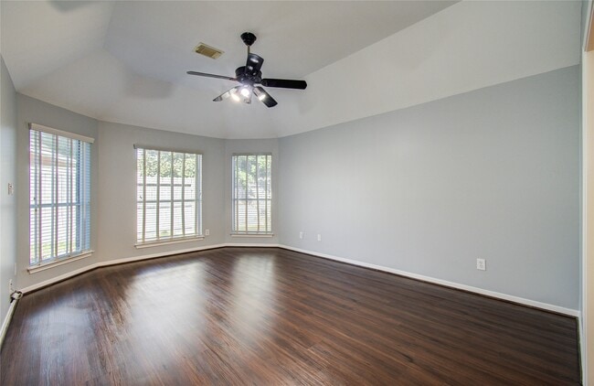 Photo - 14731 Raven Hollow Ln