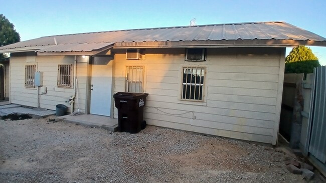 Building Photo - 8205 Glen Shadow Dr