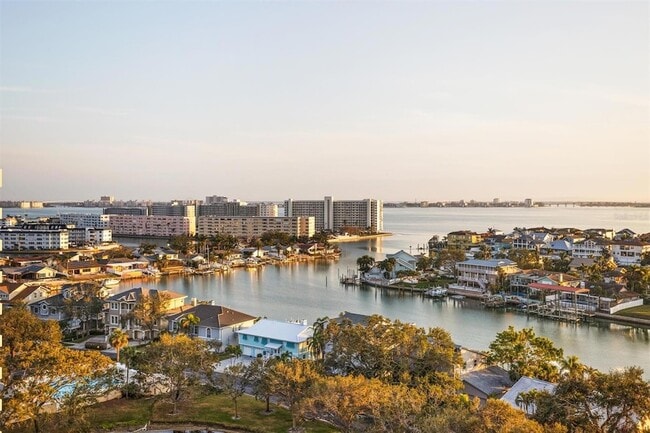 Building Photo - 5950 Pelican Bay Plaza S Unit 2E Rental