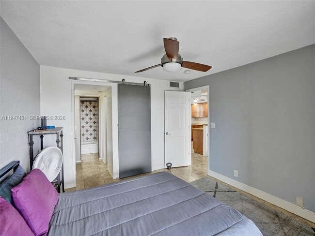 Photo - 2304 S Cypress Bend Dr Unit 712