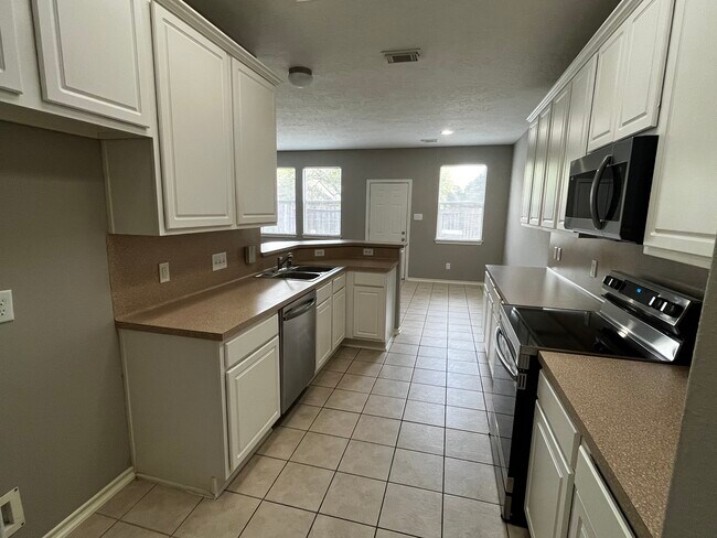 Photo - 17234 Oakwood Chase Dr