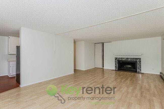 Photo - Stylish 2-Bed Condo with Pool & Clubhouse Access