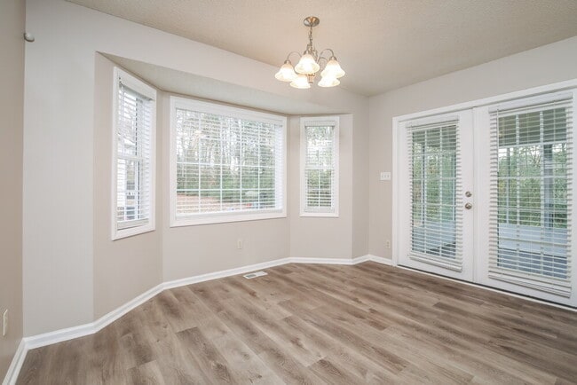 Photo - 1461 Smokey Mountain Dr