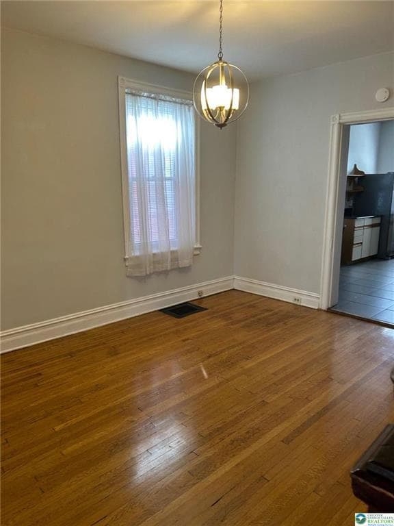 Photo - 621 Center St