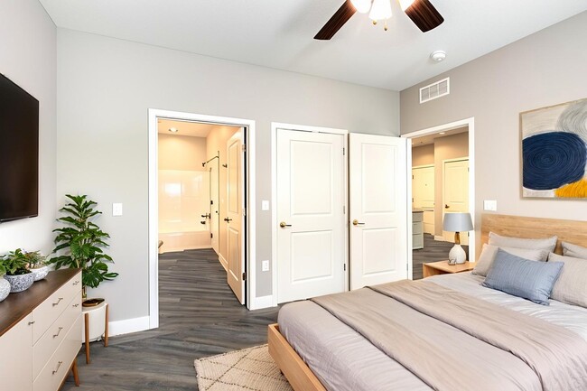 Photo - 5620 NE 80th Ter