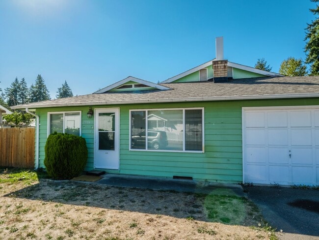 Building Photo - 3 bedroom 2 bathroom Auburn Home!
