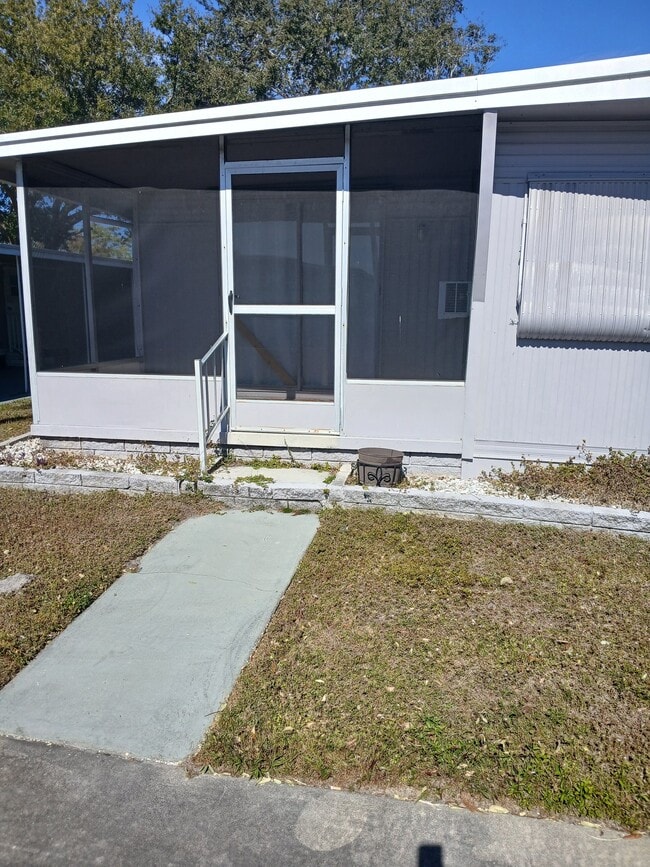 Building Photo - 2505 E Bay Dr