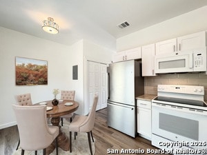 Photo - 1307 Whispering Hills Dr