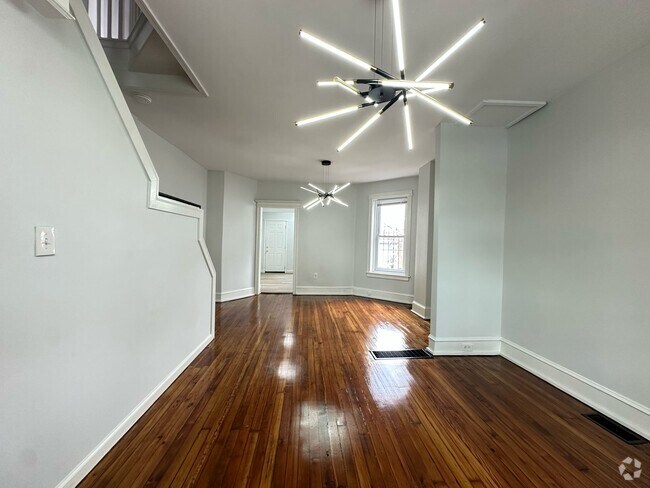 Building Photo - 238 N Edgewood St Rental