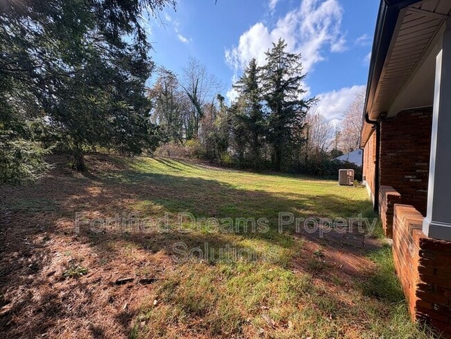 Photo - 4738 Eastwin Dr