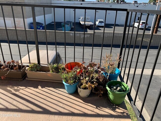 Photo - 2033 Calle La Sombra Unit 4