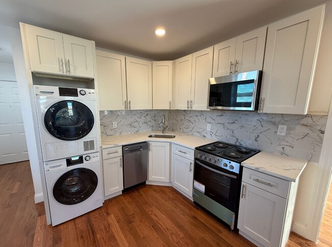 Photo - 129 Orleans St Unit 7