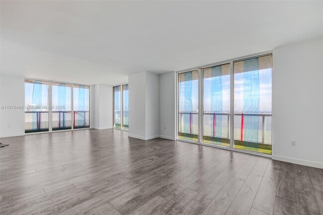 Photo - 50 Biscayne Blvd Unit 3902