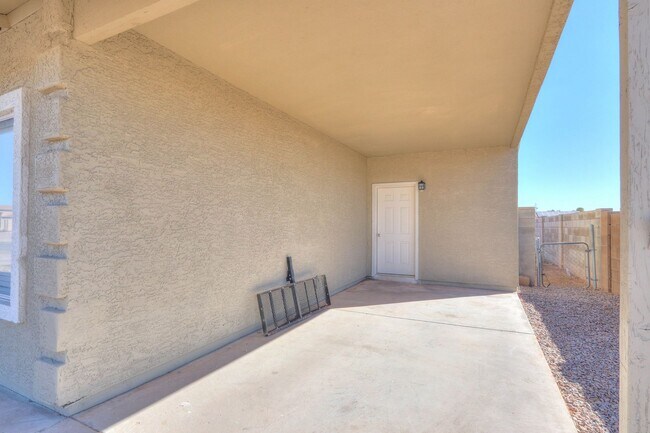 9399 W Tinajas Dr