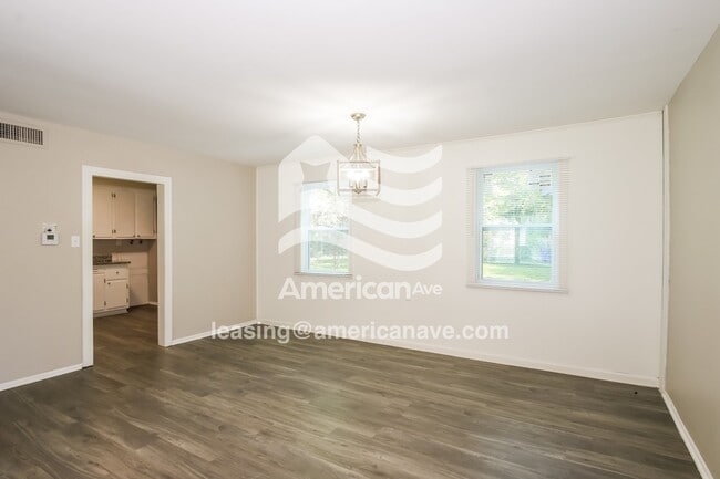 Photo - 1126 Alfred St NE