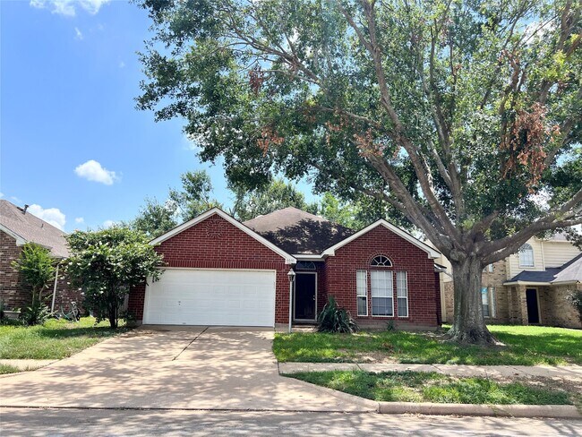 6610 Chantalle Dr